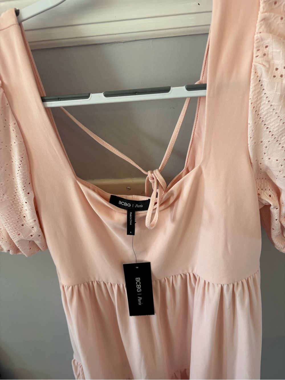BCBG Paris Blush Pink Puff-Sleeve Tiered Dress - Picture 4 of 7